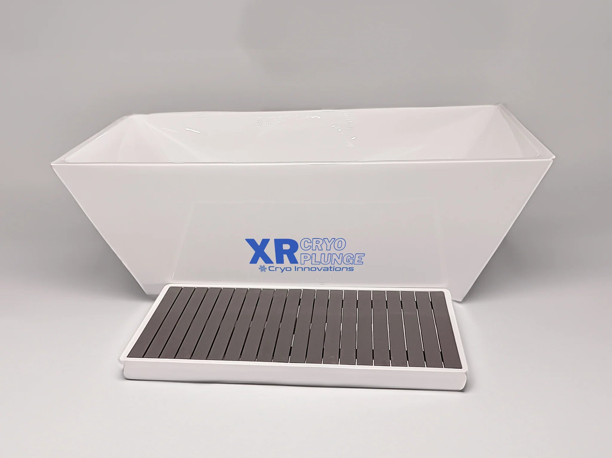 Cryo Innovations XR Cryo Plunge Acrylic Standard Cold Plunge