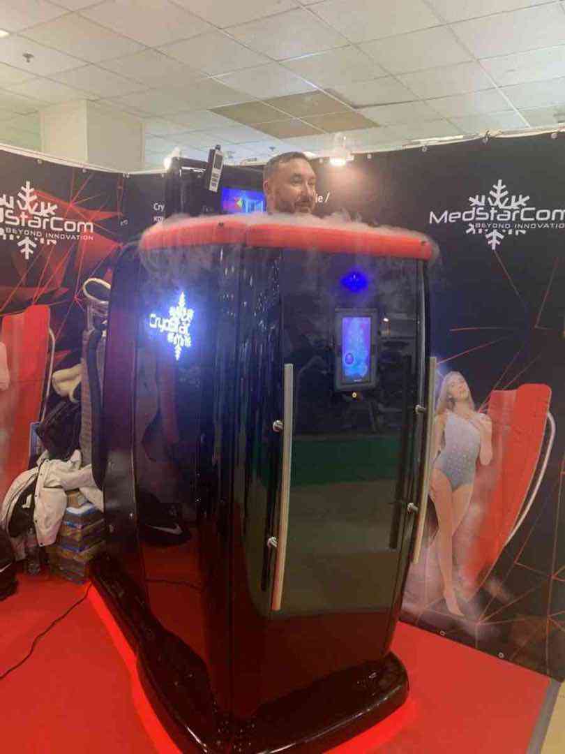 Cryonick Cryostar Nitrogen Cryo Chamber (open face)